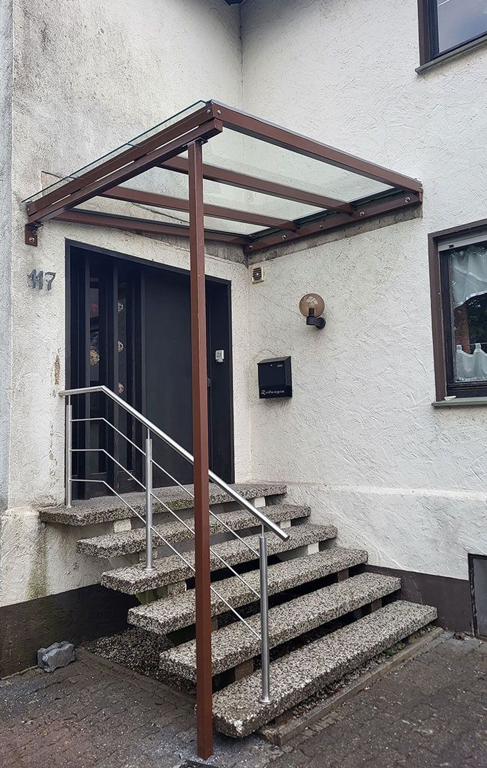 Überdachung